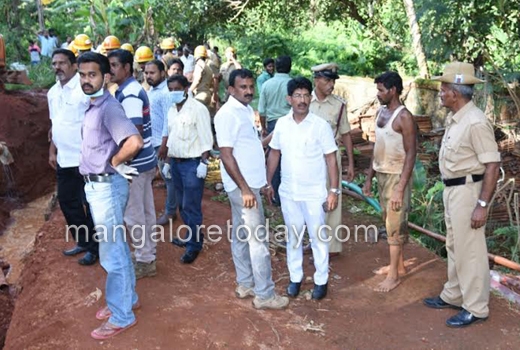  Two labourers die after water pipeline 1